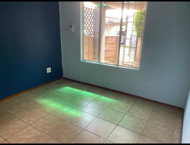 2 BEDROOM TOWNHOUSE FOR SALE IN EDEN GLEN